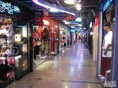 -南京时尚莱迪购物广场(正洪街店)