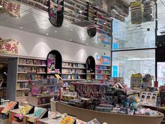 -钟书阁(群光广场店)