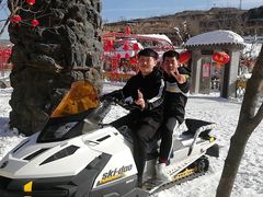 -采薇庄园四季滑雪场