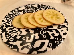 餐前水果-龟兹KUCINA·新疆菜(前滩L+PLAZA店)