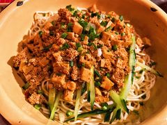 鱼籽热干面-鹤江桥·红油牛肉粉(SKP店)