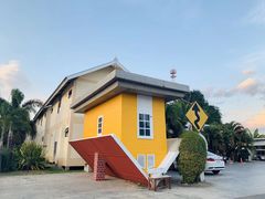 -倒立小屋