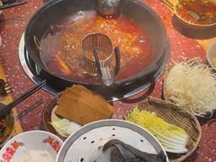 -赵美丽·重庆社区火锅·直营店(火车东站·中豪国际店)