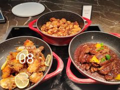 -广州万富希尔顿酒店·感趣自助餐厅·金秋蟹宴生蚝海鲜刺身