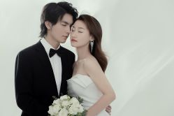 点击看大图 -挪娅婚纱摄影皇家会所