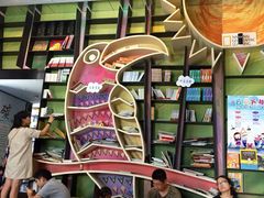 -钟书阁(松江泰晤士小镇店)