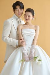 -喜爱高定婚纱摄影