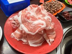 -洞庭洲·防空洞火锅·烧烤·铜锅涮肉(新百广场店)