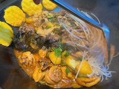 -炖四方东北铁锅炖·烧烤小龙虾(中豪国际店)