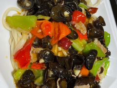 木耳炒肉拌面-七里西关中式简餐(苏州中心店)