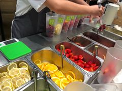 -奈雪的茶(湖滨银泰in77C区PRO店)