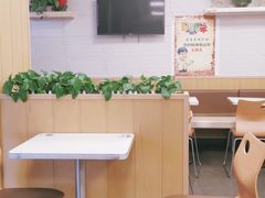 大堂-华莱士·全鸡汉堡(五爱道店)