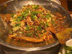 平锅蒜香鲫鱼-李久其家民间餐厅(梅溪湖店)
