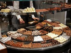 -Laderach 莱德拉(上海环贸iapm店)