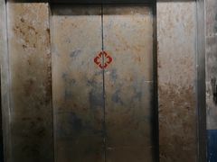 -荒岛实景沉浸密室(江汉路1店)