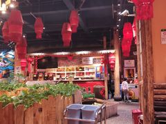 大堂-老滇山寨•云南特色菜•地方菜•民族风情歌舞表演(金碧店)