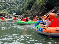 -安吉龙王山峡谷漂流