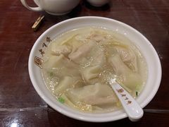 刀鱼馄饨-老半斋(福州路店)