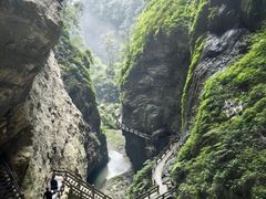 -龙水峡地缝景区