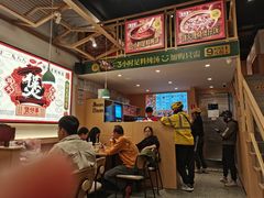 -华记煲仔华·煲仔饭(市桥易发店)