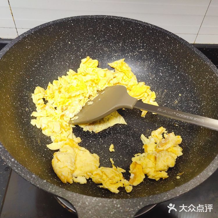 简易晚餐——非常开胃的老干妈鸡蛋炒拉面