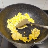 简易晚餐——非常开胃的老干妈鸡蛋炒拉面