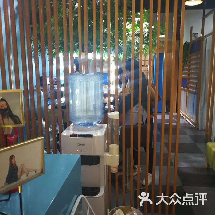 微笑时刻证件照工作室