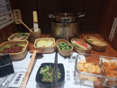 -独食火锅·半米屋台(直营总店)