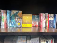 -钟书阁(松江泰晤士小镇店)