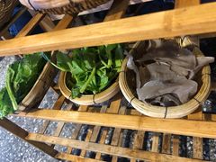 豌豆尖-阿婆情腊排骨火锅(金虹路店)