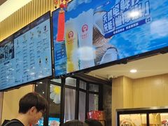 -霸王茶姬(南强街店)