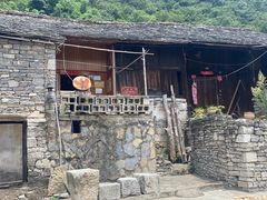 -高荡千年布依古寨旅游景区