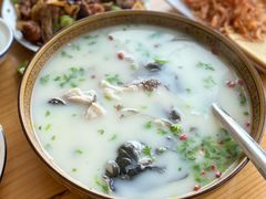 -美顺香食府鱼头老店(雪野湖店)