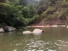 -天台雷峰十里峡谷漂流
