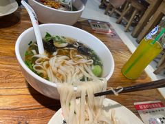 -湘人龙记老长沙米粉(鸟巢店)