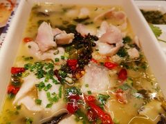 -新大咀港式茶餐厅(宝山万达店)