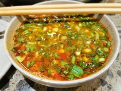 -肖肖酸萝卜鱼火锅(总店)