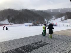 -亚布力新体委滑雪场