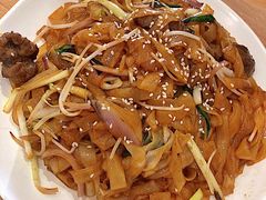 干炒牛河-香港深井掂檔烧鹅茶餐厅(海韵城店)