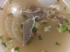 牛脊骨萝卜汤-小杨生煎(宜川路店)