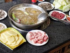 -周老三跷脚牛肉·全牛火锅(非遗传承店)