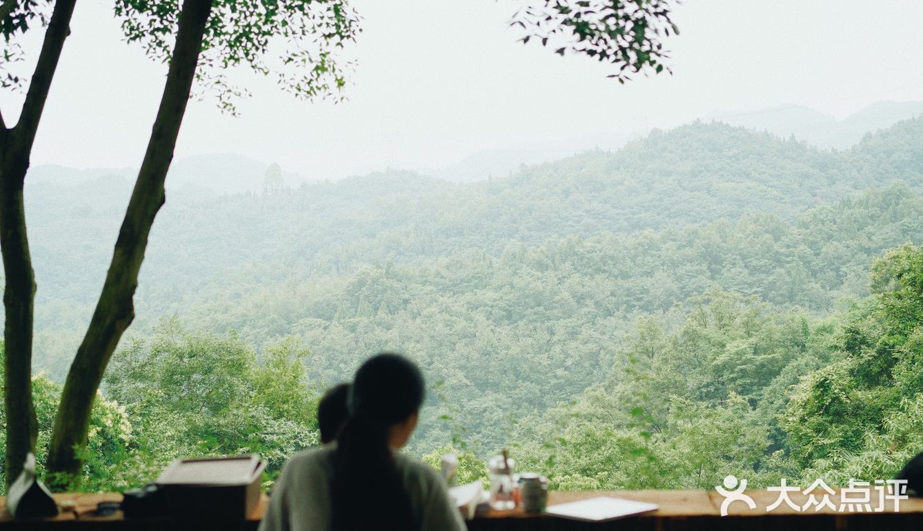 成都有个小北欧🌲这是羊圈改造的木屋餐厅