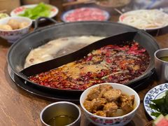 -萍姐火锅·公路夜市(武汉首店)