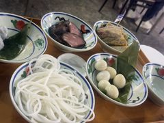 -刘姐啤酒鱼民族演艺餐厅(西街总店)