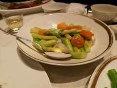 鲜百合芦笋炒金瓜-金轩中餐厅 Jin Xuan(浦东丽思卡尔顿酒店)