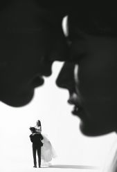 -雪中彩影婚纱摄影·微光艺术中心