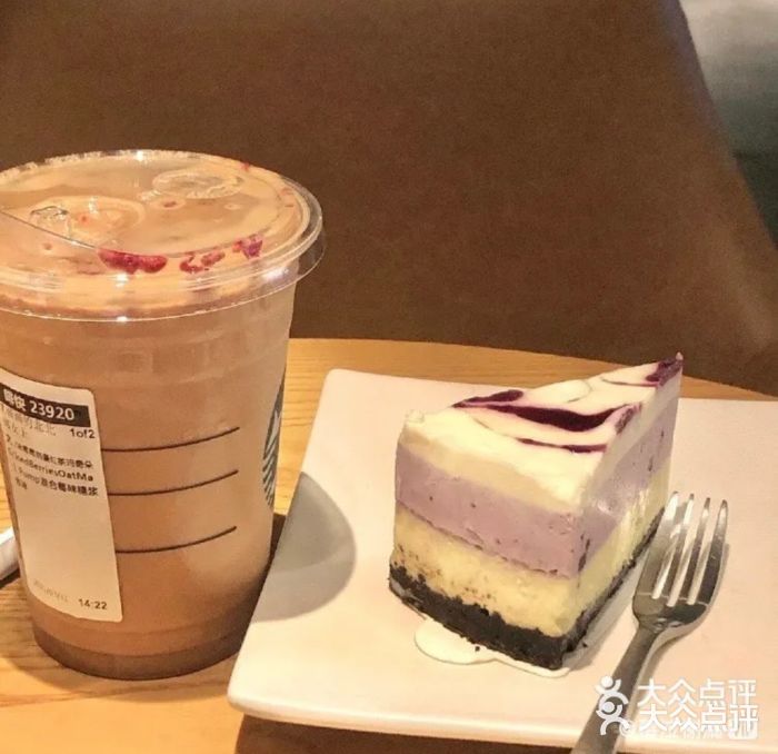 星巴克(潍坊万达广场店)双层轻芝蛋糕图片