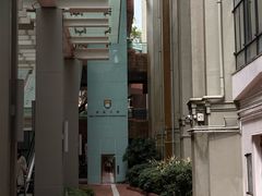 -香港大学