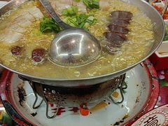 -闯关东东北农家菜(崂山石老人店)