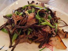 -鲁朗纳麦石锅鸡庄园